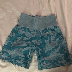NVGTN teal camo shorts